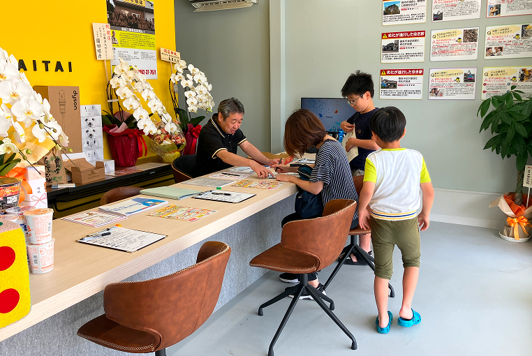 井手解体の店舗内部